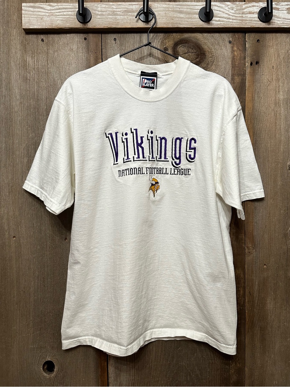 Pro Player Vintage 1990s Minnesota Vikings
Heavyweight Mock Neck Tee White Large